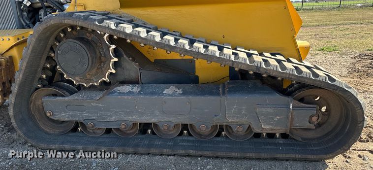 image for item NH9071 2019 John Deere 331G tracked skid steer loader