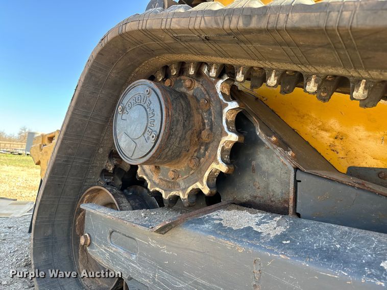 image for item NH9071 2019 John Deere 331G tracked skid steer loader