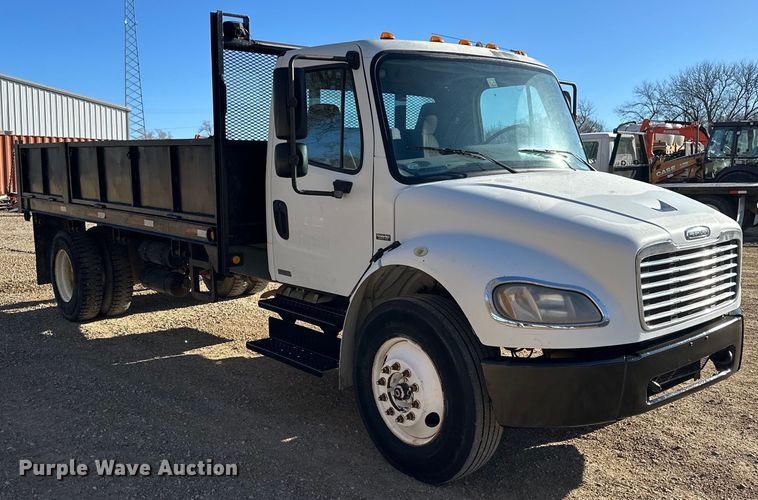 image for item NJ9492 2008 Freightliner Business Class M2 dump flatbed truck