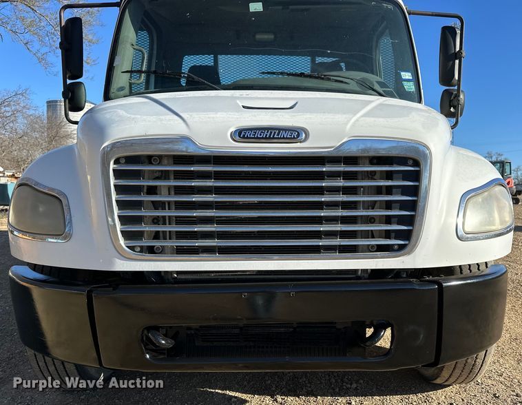 image for item NJ9492 2008 Freightliner Business Class M2 dump flatbed truck