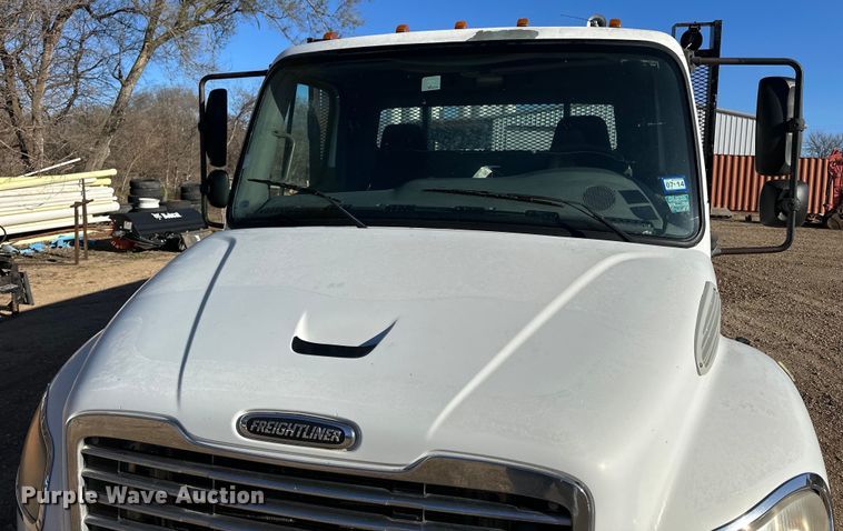 image for item NJ9492 2008 Freightliner Business Class M2 dump flatbed truck