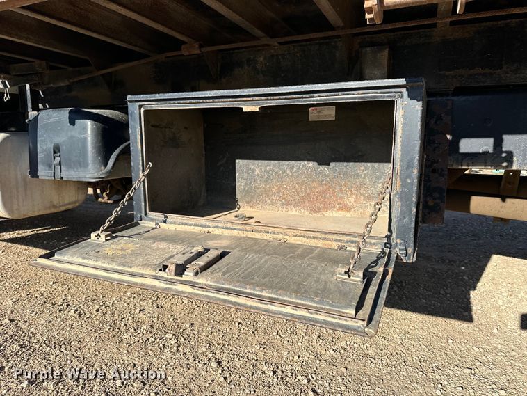 image for item NJ9492 2008 Freightliner Business Class M2 dump flatbed truck