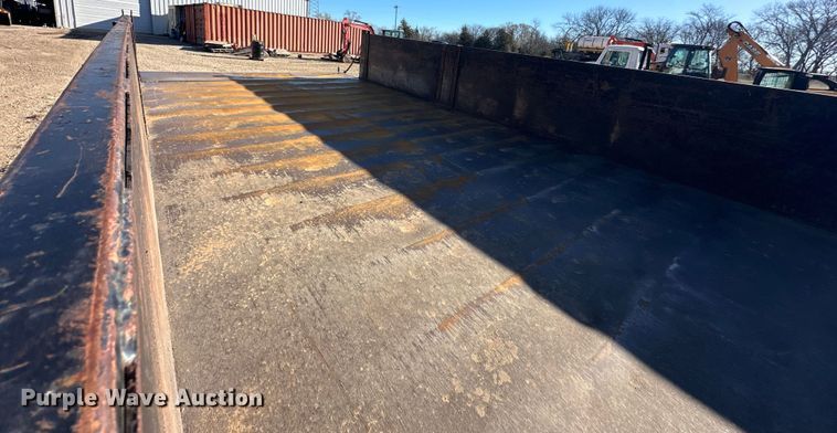 image for item NJ9492 2008 Freightliner Business Class M2 dump flatbed truck