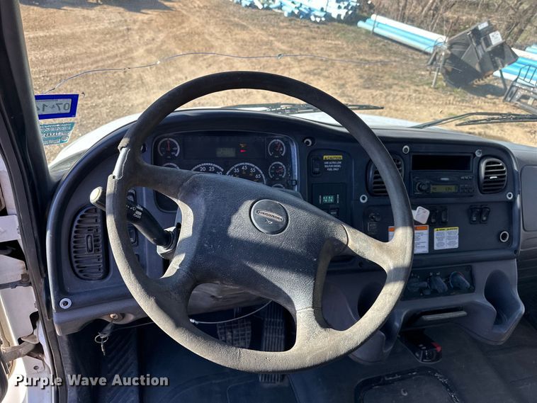 image for item NJ9492 2008 Freightliner Business Class M2 dump flatbed truck