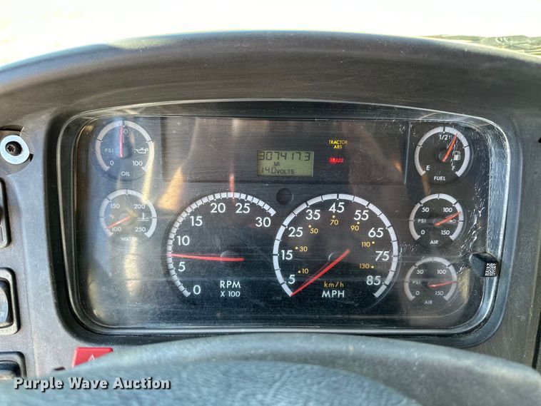 image for item NJ9492 2008 Freightliner Business Class M2 dump flatbed truck