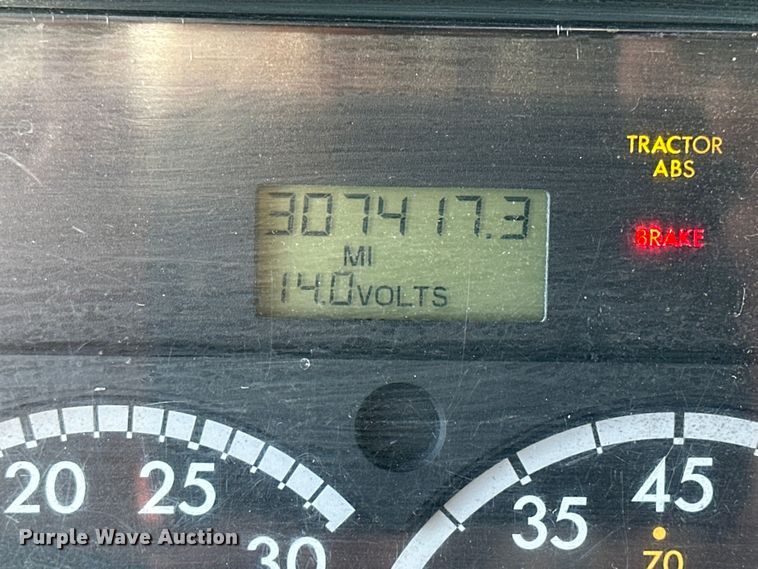 image for item NJ9492 2008 Freightliner Business Class M2 dump flatbed truck