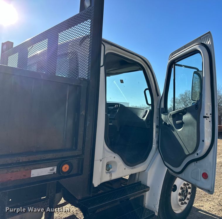 image for item NJ9492 2008 Freightliner Business Class M2 dump flatbed truck