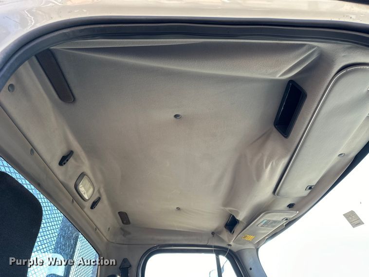 image for item NJ9492 2008 Freightliner Business Class M2 dump flatbed truck