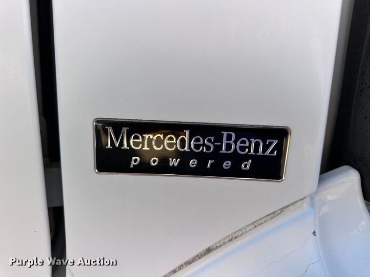 image for item NJ9492 2008 Freightliner Business Class M2 dump flatbed truck