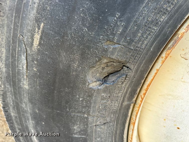 image for item NJ9492 2008 Freightliner Business Class M2 dump flatbed truck