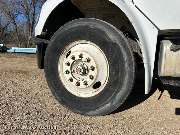 image for item NJ9492 2008 Freightliner Business Class M2 dump flatbed truck