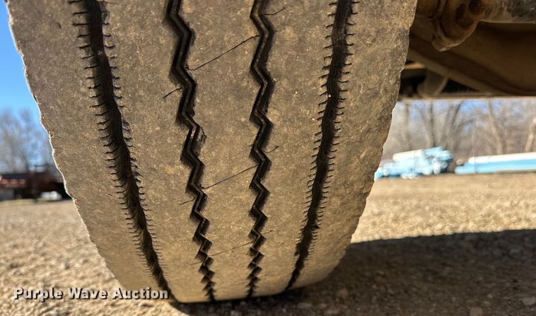 image for item NJ9492 2008 Freightliner Business Class M2 dump flatbed truck