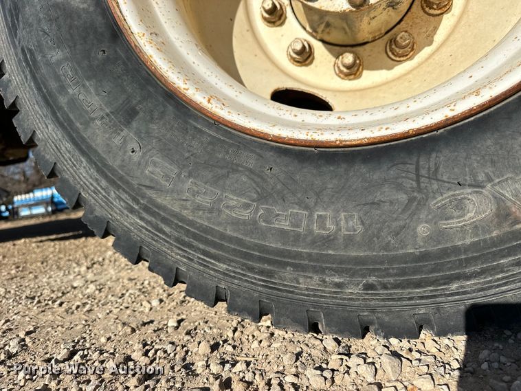 image for item NJ9492 2008 Freightliner Business Class M2 dump flatbed truck