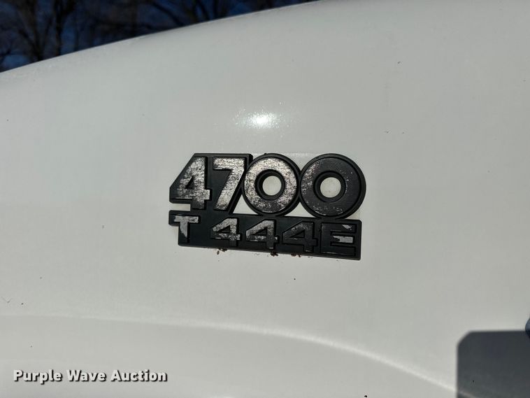 image for item NJ9493 1997 International 4700 dump flatbed truck