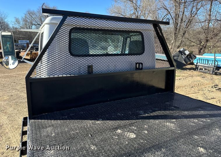 image for item NJ9493 1997 International 4700 dump flatbed truck