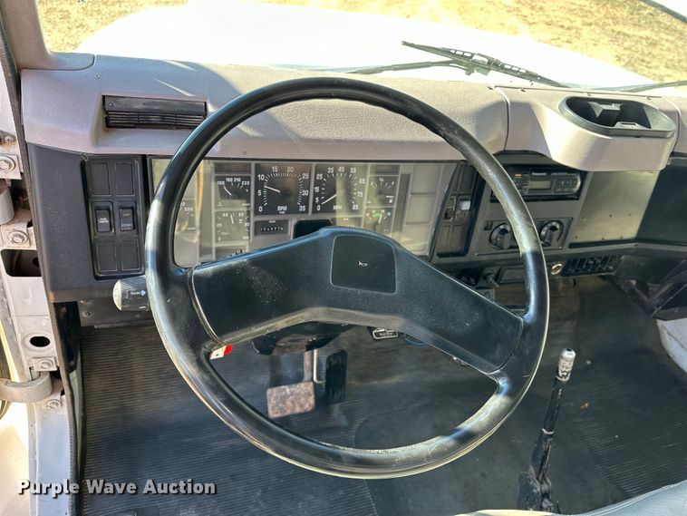 image for item NJ9493 1997 International 4700 dump flatbed truck