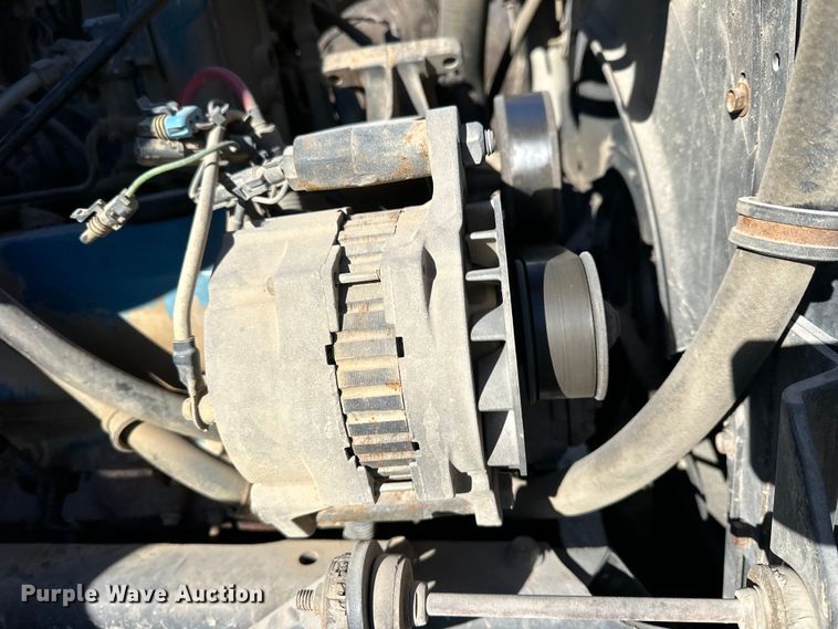 image for item NJ9493 1997 International 4700 dump flatbed truck