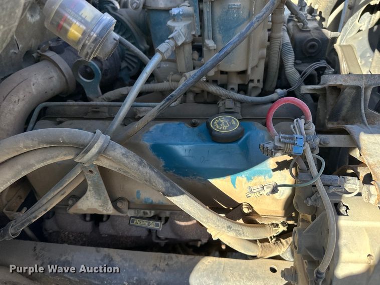 image for item NJ9493 1997 International 4700 dump flatbed truck