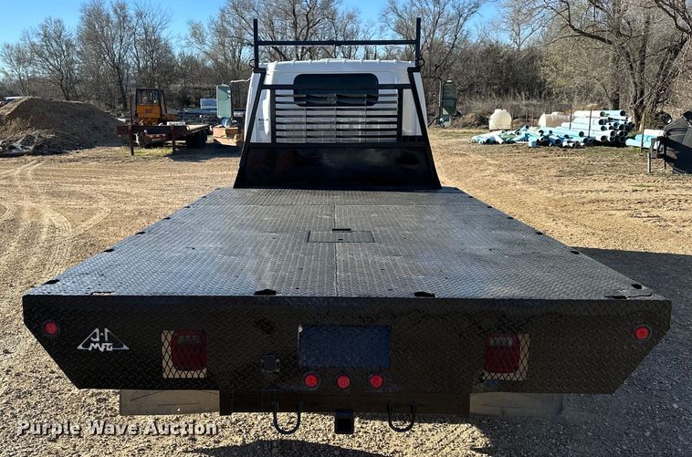 image for item NJ9494 1999 Isuzu NPR flatbed truck