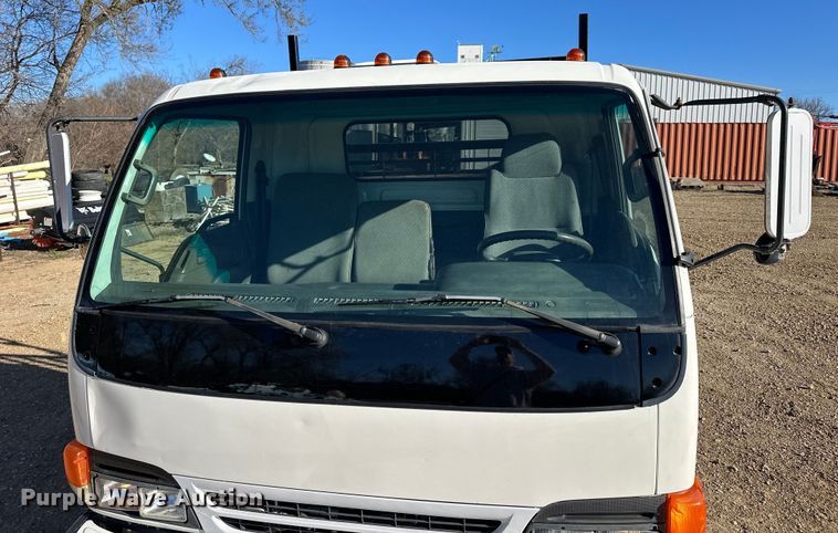 image for item NJ9494 1999 Isuzu NPR flatbed truck