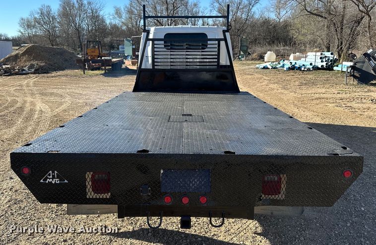 image for item NJ9494 1999 Isuzu NPR flatbed truck