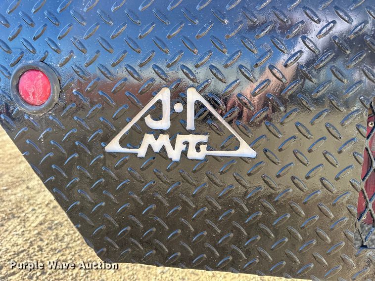 image for item NJ9494 1999 Isuzu NPR flatbed truck