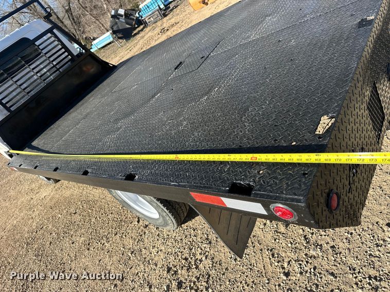 image for item NJ9494 1999 Isuzu NPR flatbed truck