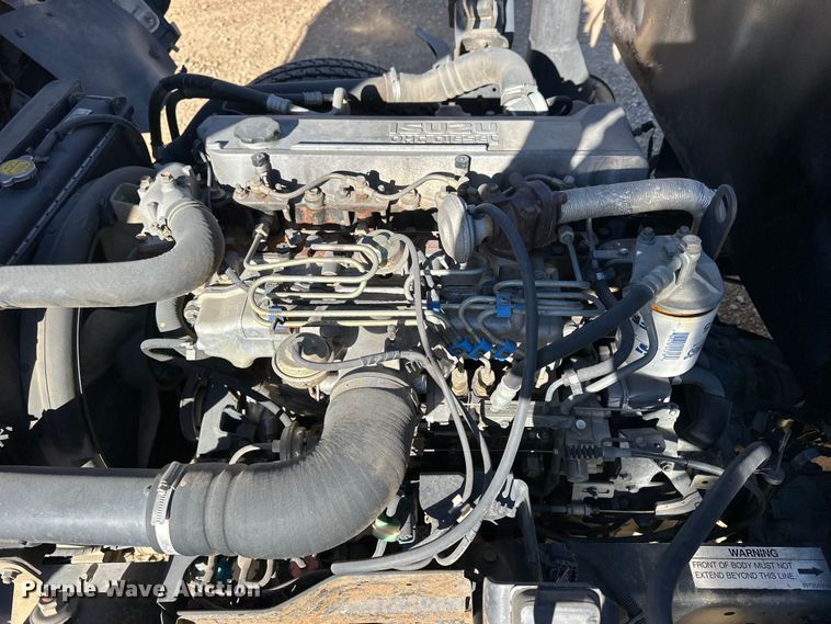 image for item NJ9494 1999 Isuzu NPR flatbed truck