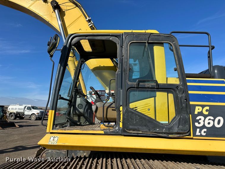 image for item NL9321 2014 Komatsu PC360LC-10 excavator