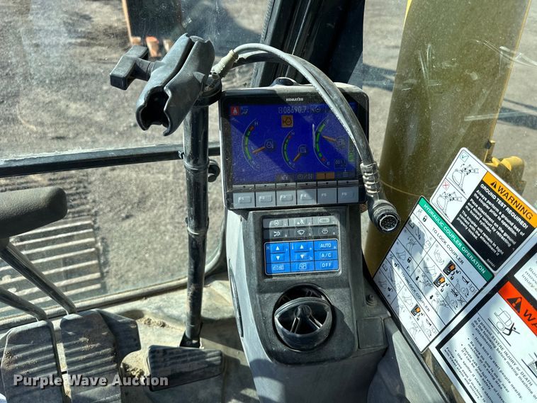 image for item NL9321 2014 Komatsu PC360LC-10 excavator