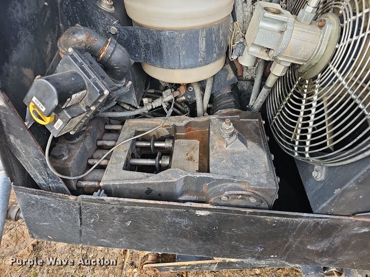 image for item NP9326 2010 Ditch Witch JT2020 Mach 1  directional boring unit