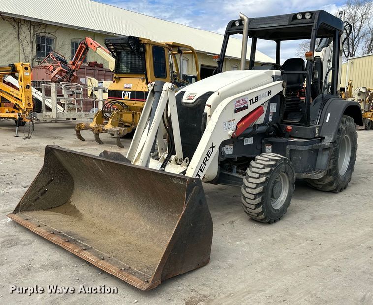 image for item NT9051 2015 Terex TLB840R backhoe