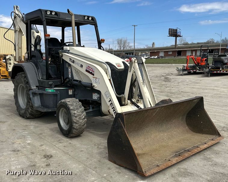 image for item NT9051 2015 Terex TLB840R backhoe