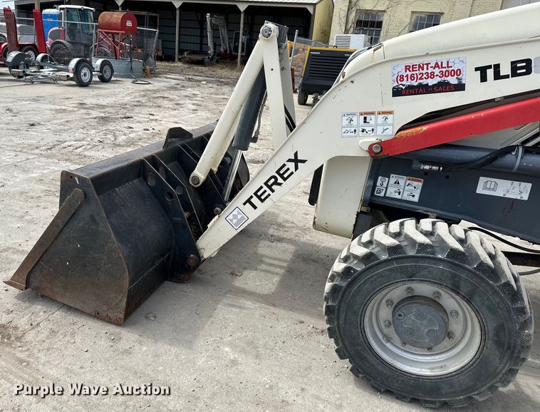 image for item NT9051 2015 Terex TLB840R backhoe