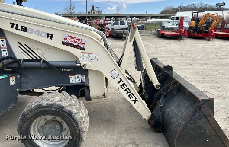 image for item NT9051 2015 Terex TLB840R backhoe