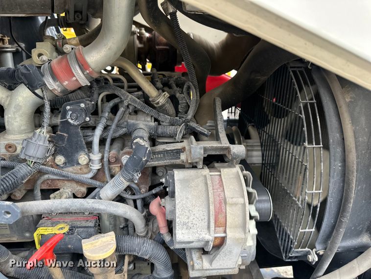 image for item NT9051 2015 Terex TLB840R backhoe