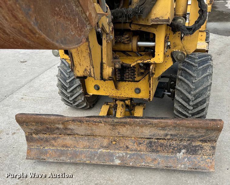 image for item NT9054 1998 Vermeer  V-3550A trencher