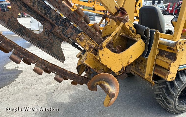 image for item NT9054 1998 Vermeer  V-3550A trencher