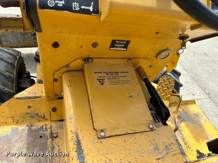 image for item NT9054 1998 Vermeer  V-3550A trencher