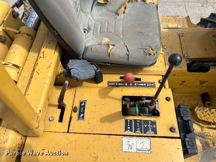 image for item NT9054 1998 Vermeer  V-3550A trencher