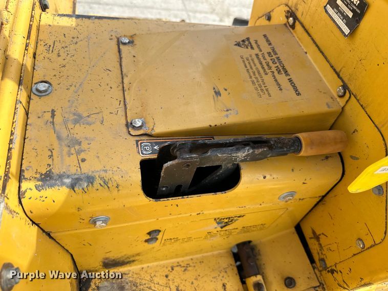 image for item NT9054 1998 Vermeer  V-3550A trencher