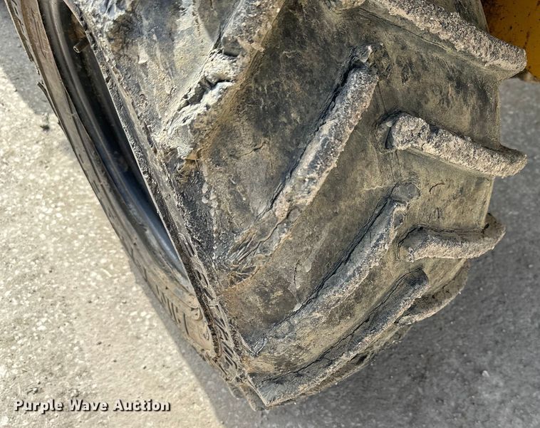 image for item NT9054 1998 Vermeer  V-3550A trencher