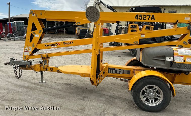 image for item NT9055 2011 Haulotte 4527A boom lift