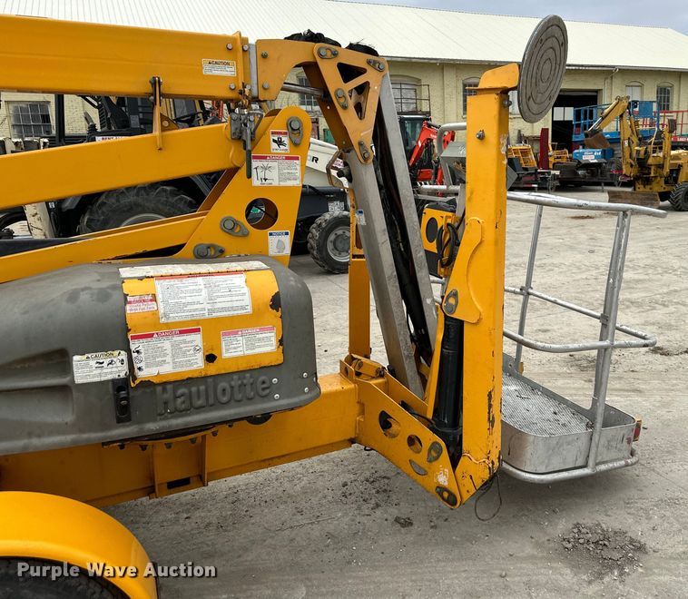 image for item NT9055 2011 Haulotte 4527A boom lift