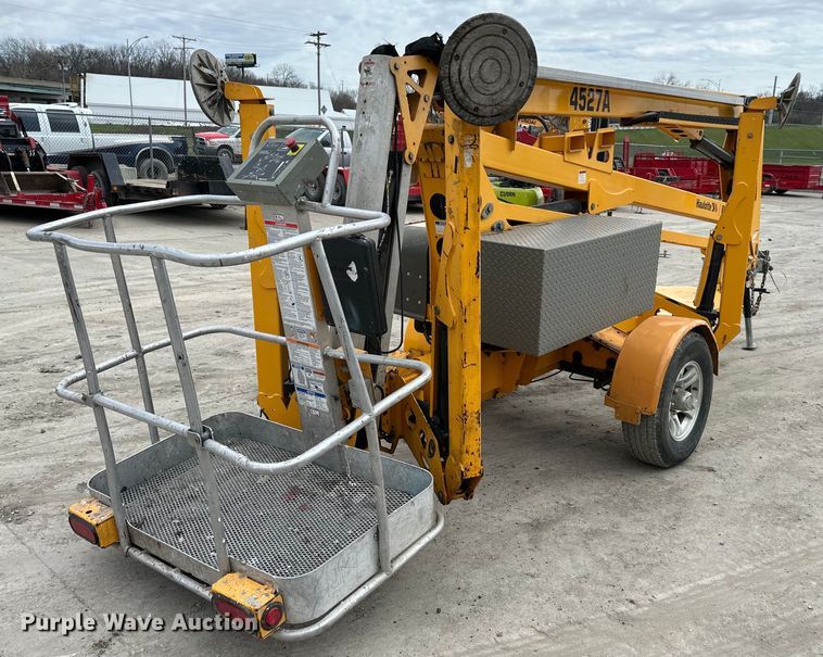 image for item NT9055 2011 Haulotte 4527A boom lift