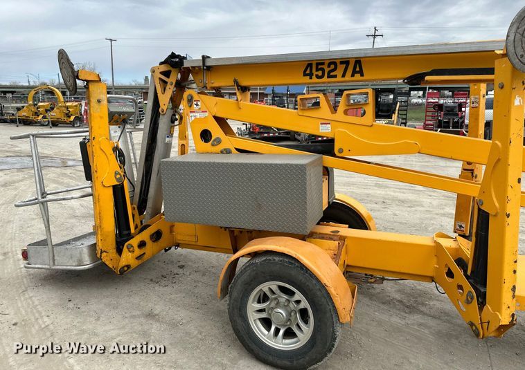 image for item NT9055 2011 Haulotte 4527A boom lift