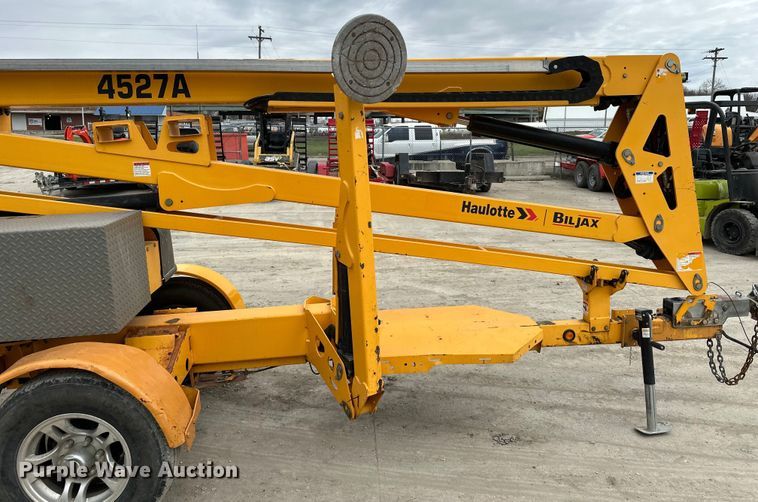 image for item NT9055 2011 Haulotte 4527A boom lift