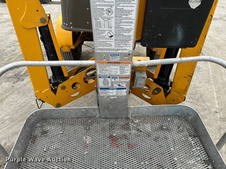 image for item NT9055 2011 Haulotte 4527A boom lift