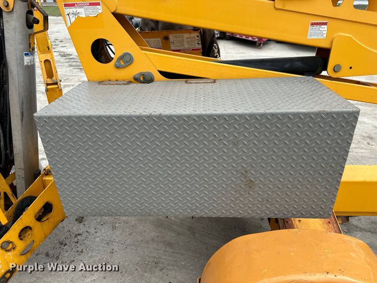 image for item NT9055 2011 Haulotte 4527A boom lift