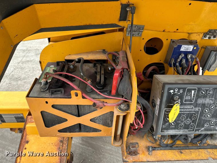 image for item NT9055 2011 Haulotte 4527A boom lift